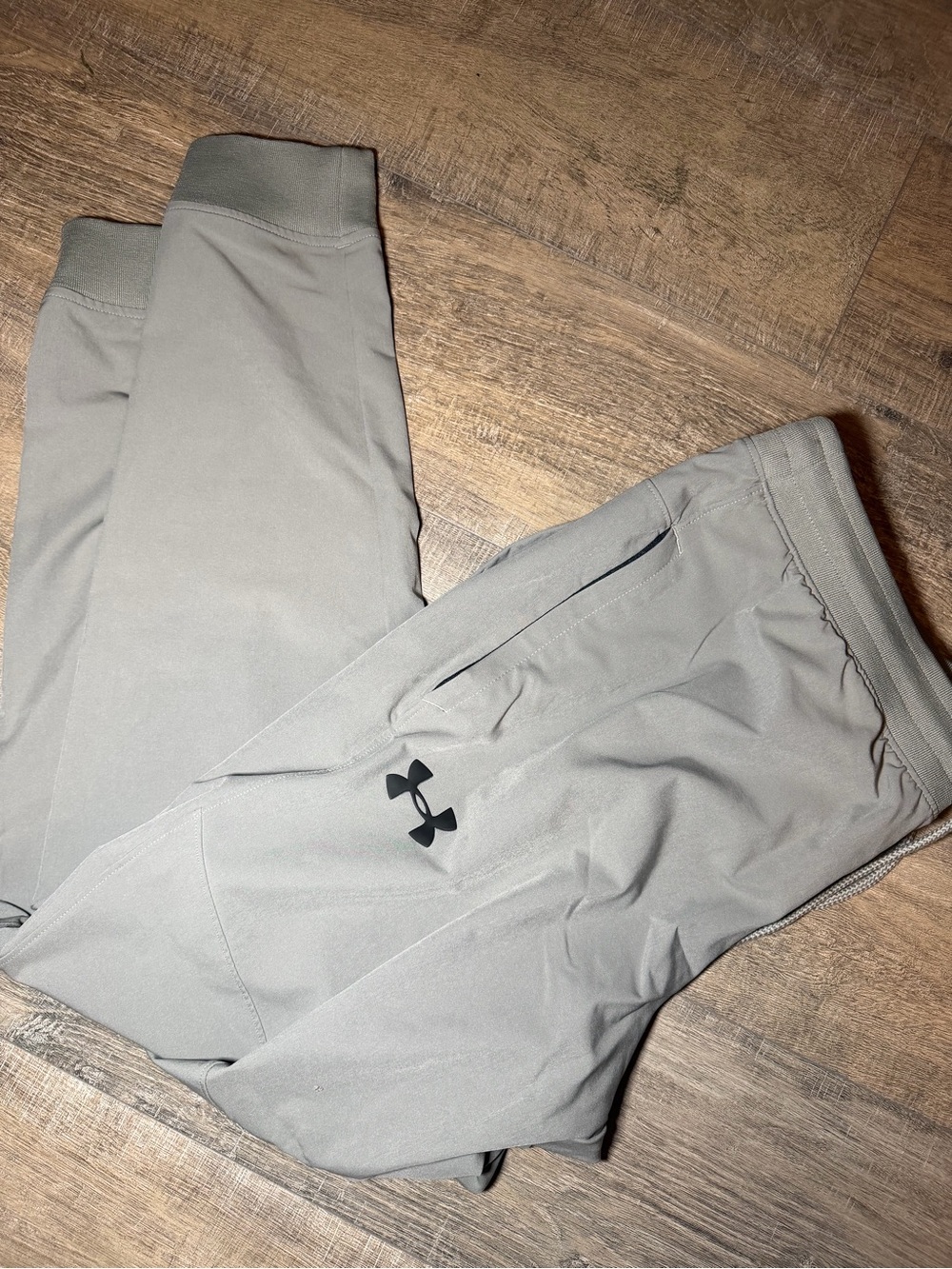 Under Armour Men’s Gray Utility Performance Joggers, XL